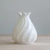 Ваза "Zefir White" M